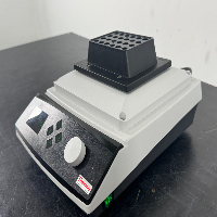 Thermo Digital Shaking Drybath image 0